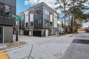 Edgecreek Ct-002.jpg