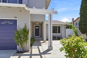 004_F8_519 Glenburry Way