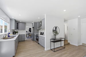 016_F8_519 Glenburry Way
