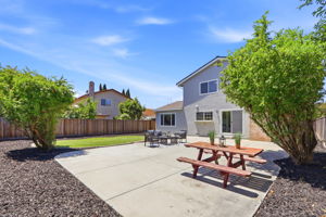 044_F8_519 Glenburry Way