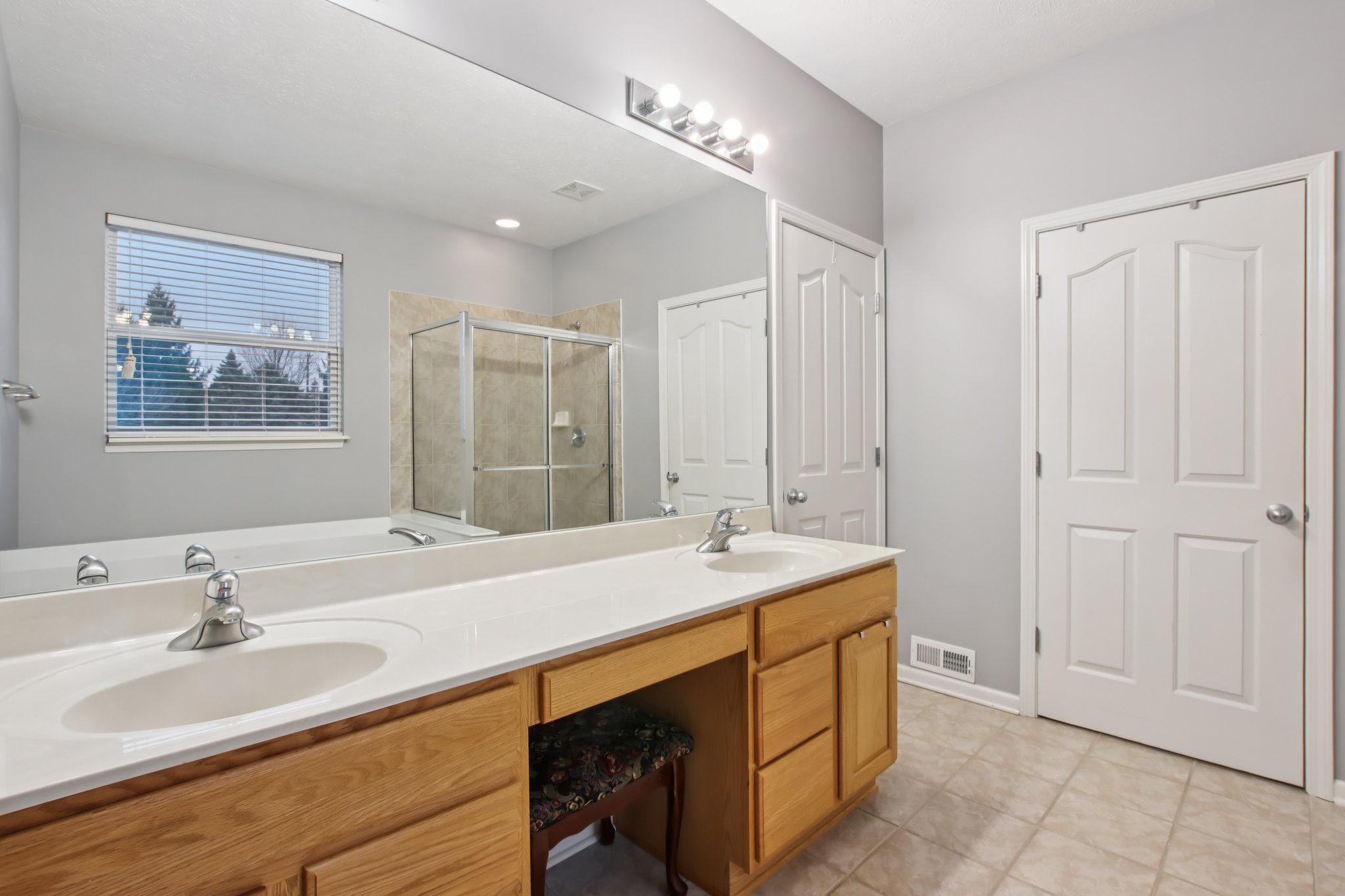 Hadleigh Ct-S0403-025.jpg