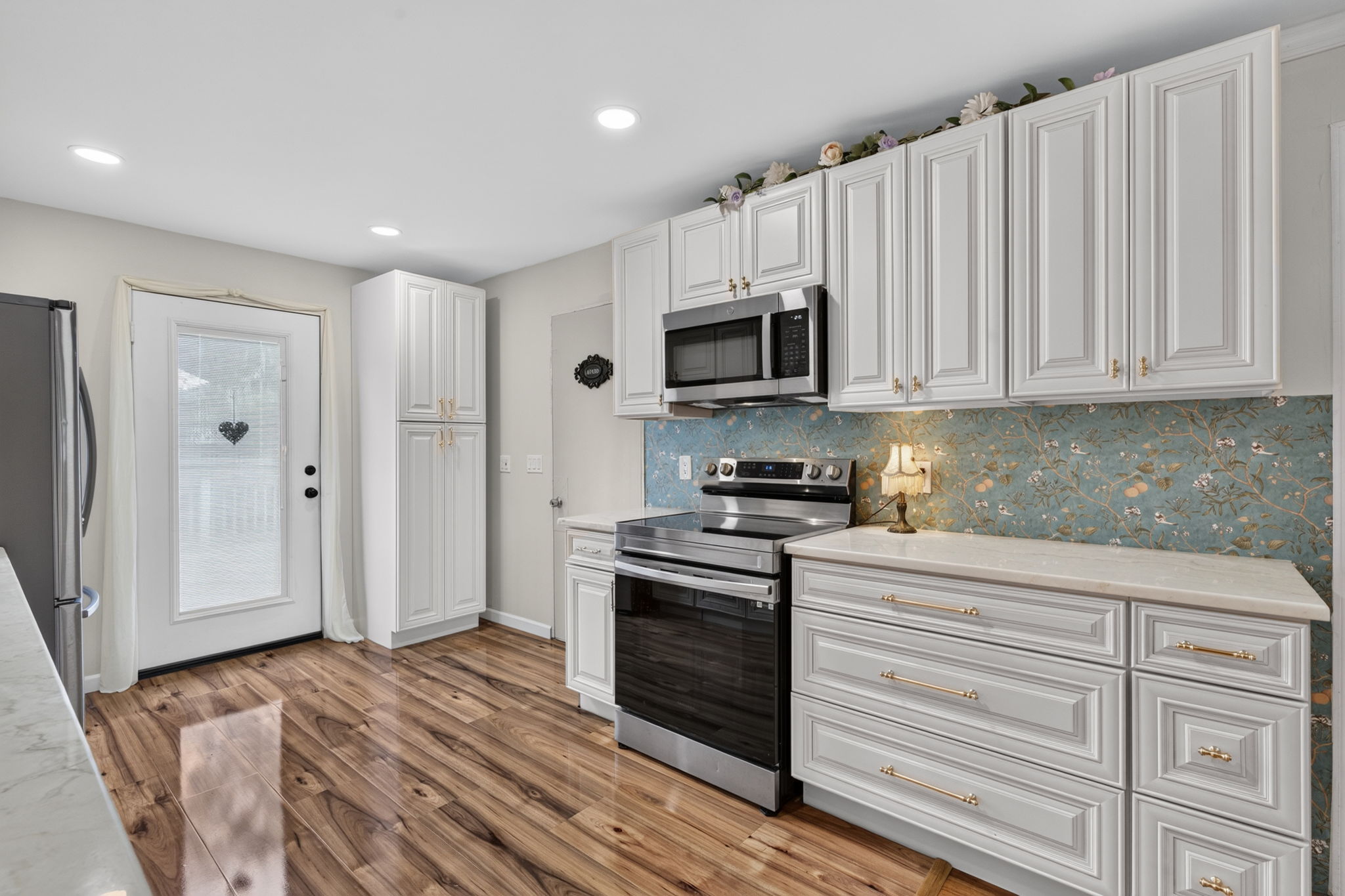 Kitchen 1 of 3