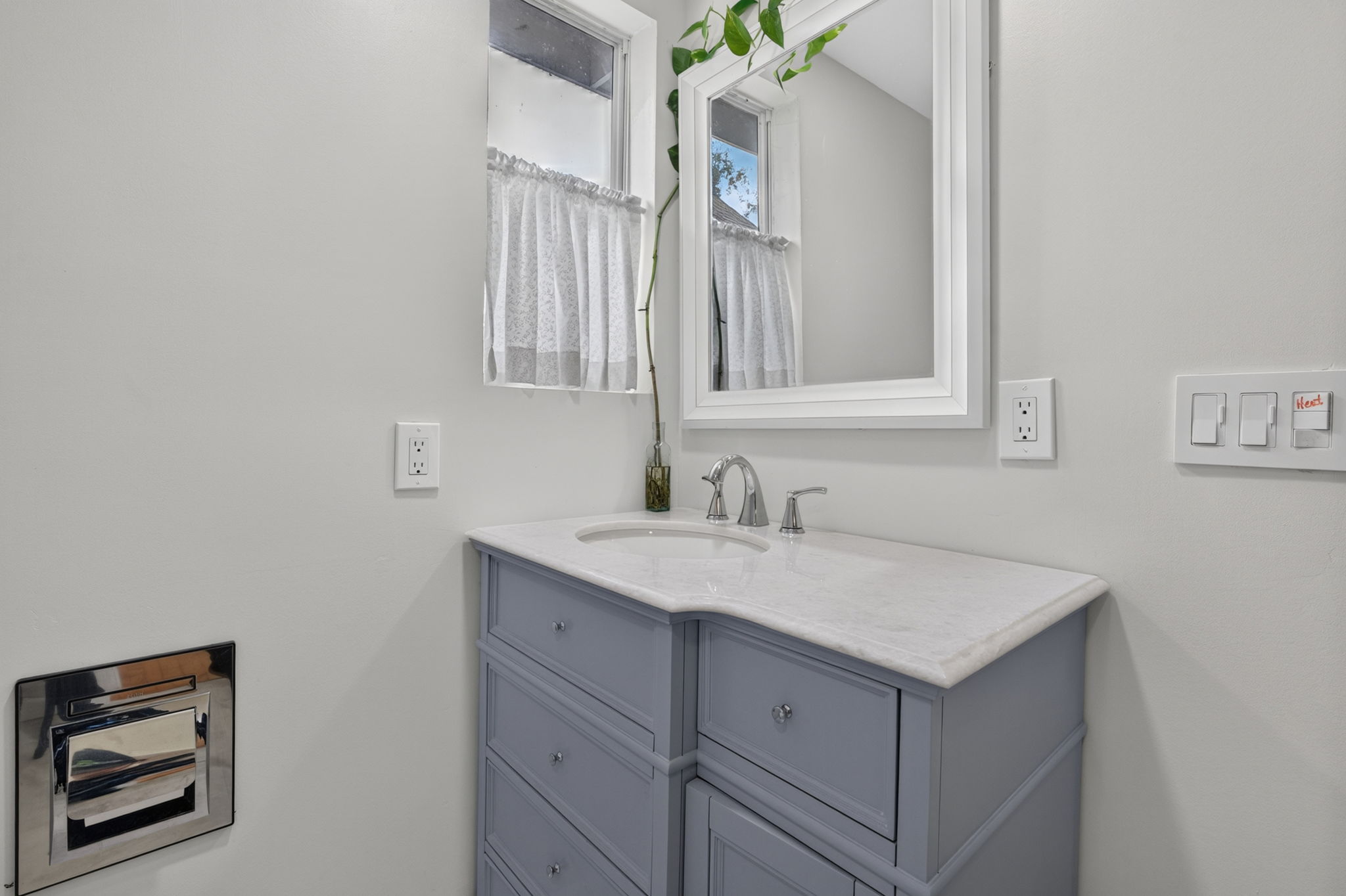 Guest Bathroom 1 of 2