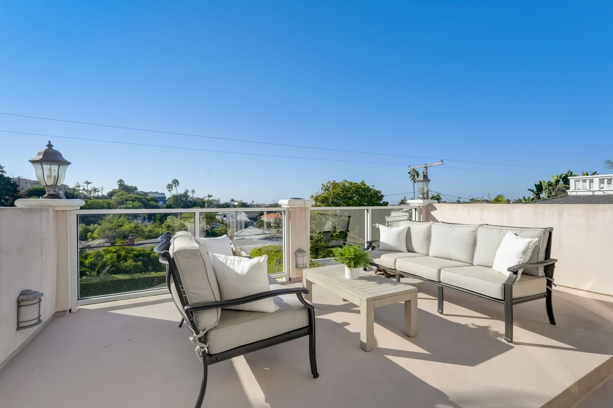 S Juanita Ave-042