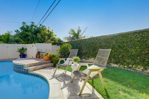 S Juanita Ave-047