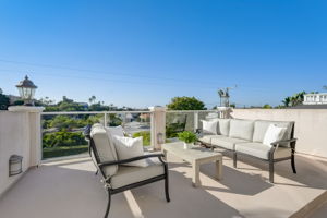 S Juanita Ave-042