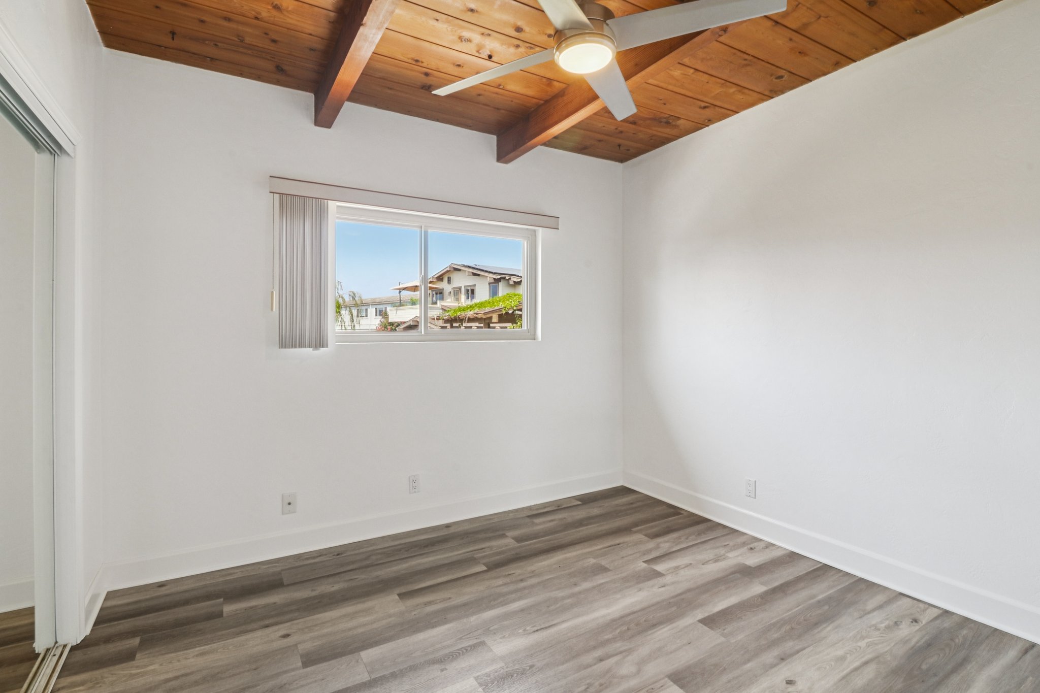 Stratford Ct unit p-S0808-016.jpg