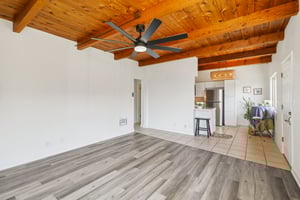Stratford Ct unit p-S0808-007.jpg