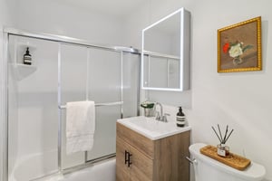 Stratford Ct unit p-S0808-015.jpg
