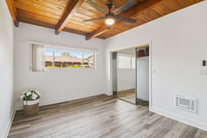 Stratford Ct unit p-S0808-020.jpg