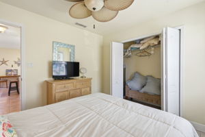 Interiors (20)