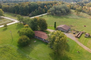  Photo 48