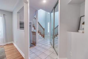 52 Beachgrove Crescent, Whitby, ON L1R 3G3, Canada Photo 8