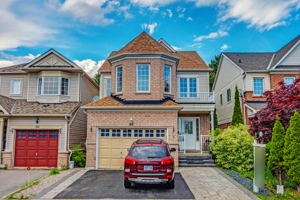 52 Beachgrove Crescent, Whitby, ON L1R 3G3, Canada Photo 1
