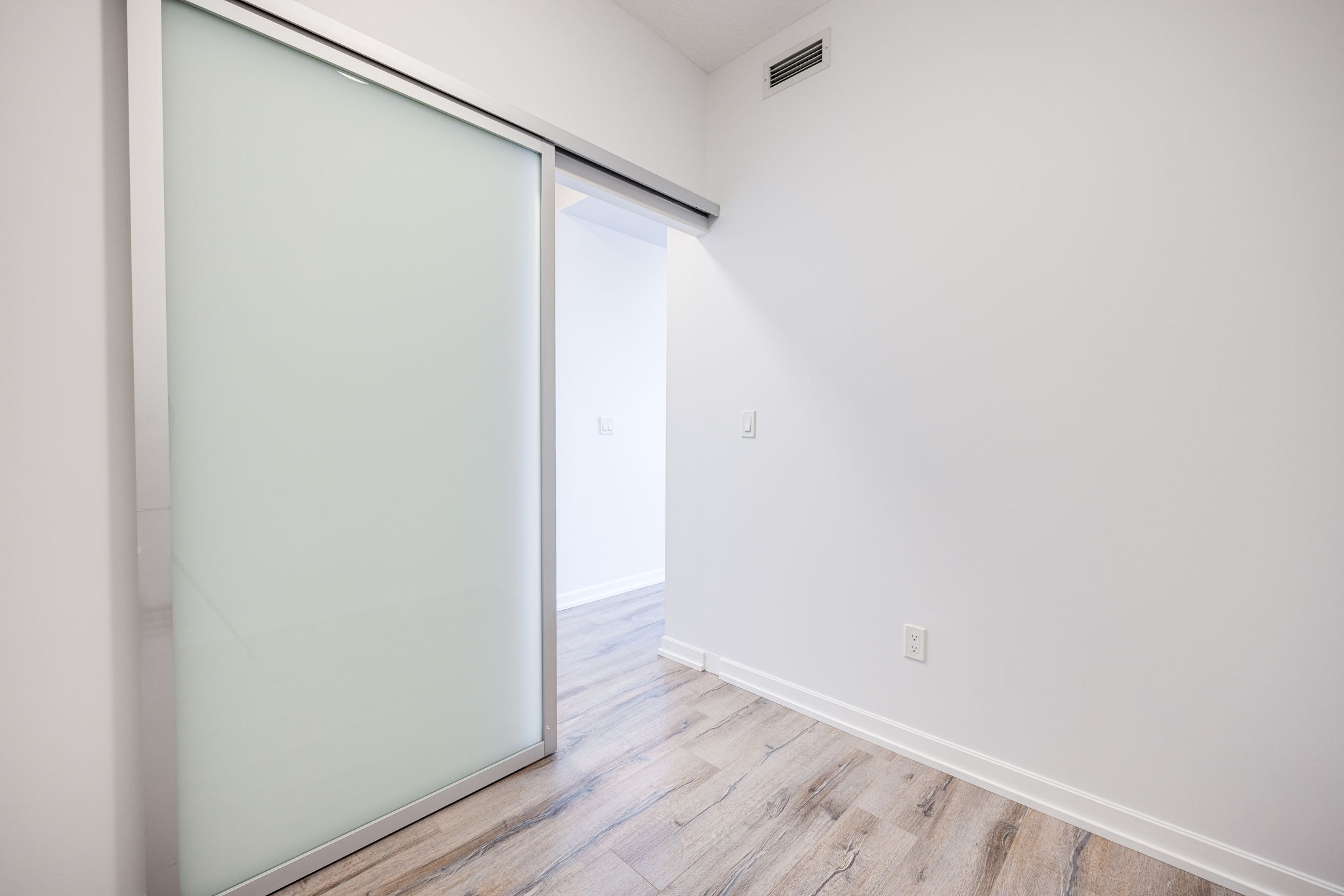 Toronto property showcase — delivered property photograph 17