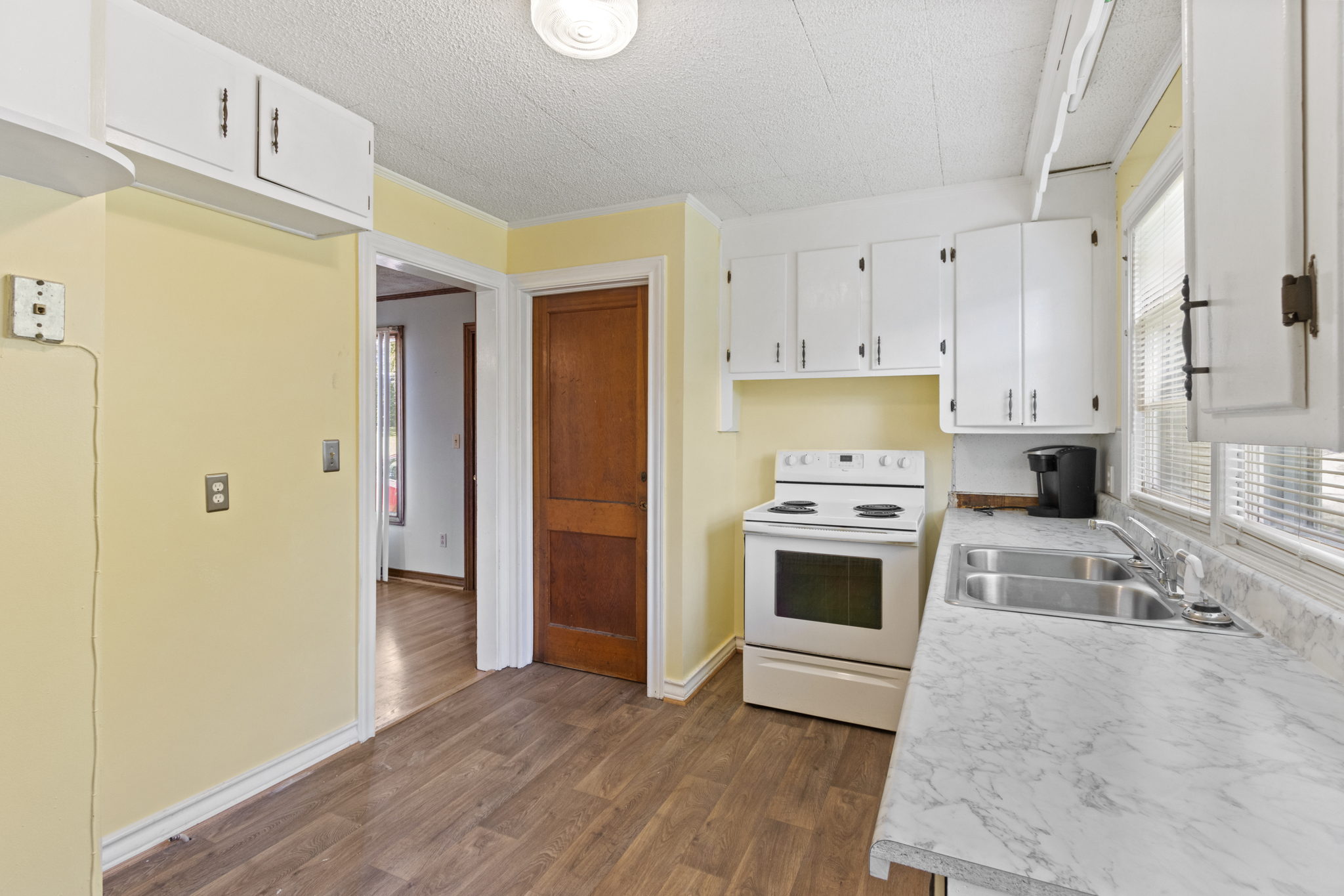52 Foxhall Rd, Greenville, SC 29605, USA Photo 6