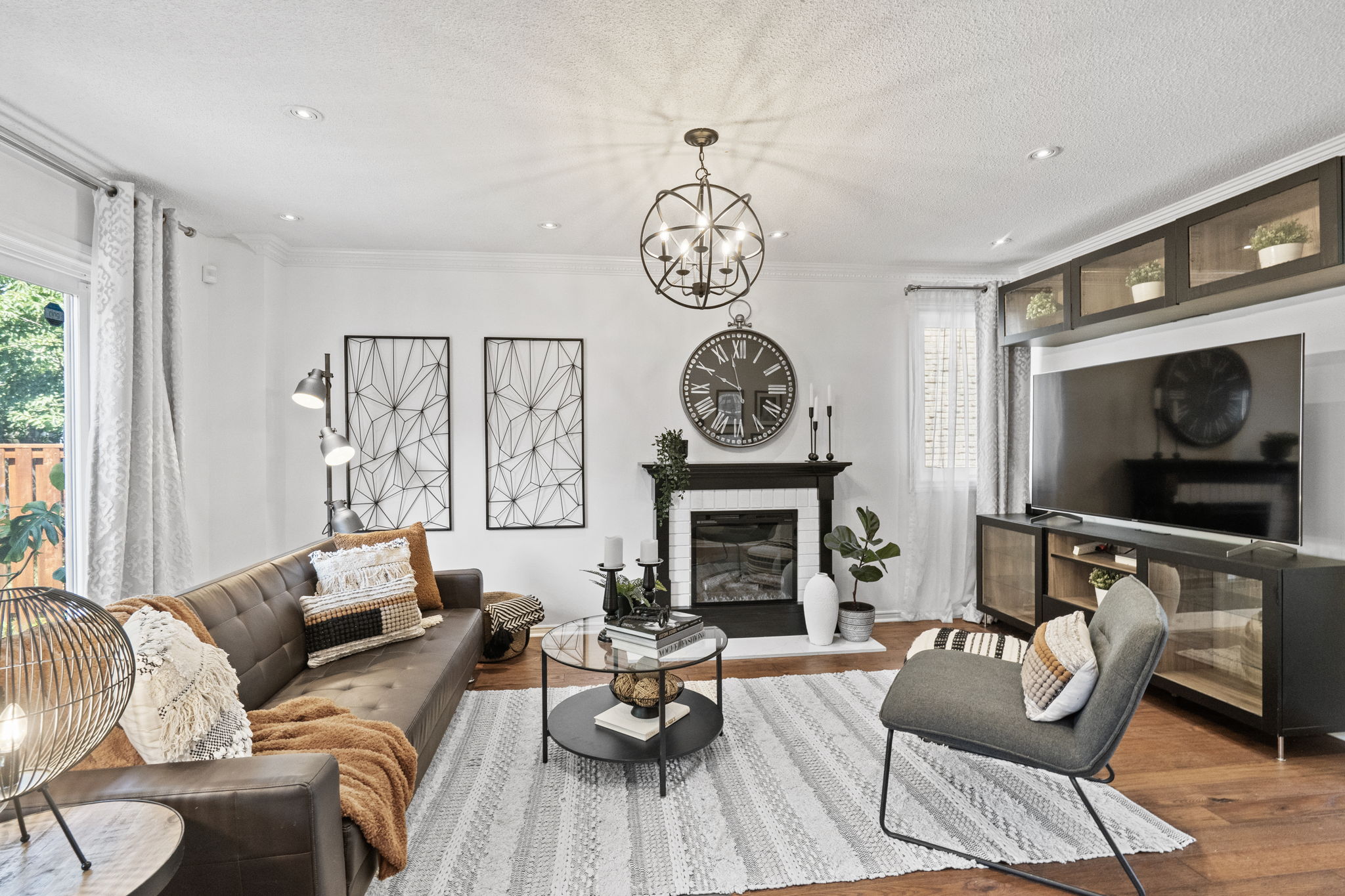  Photo 23