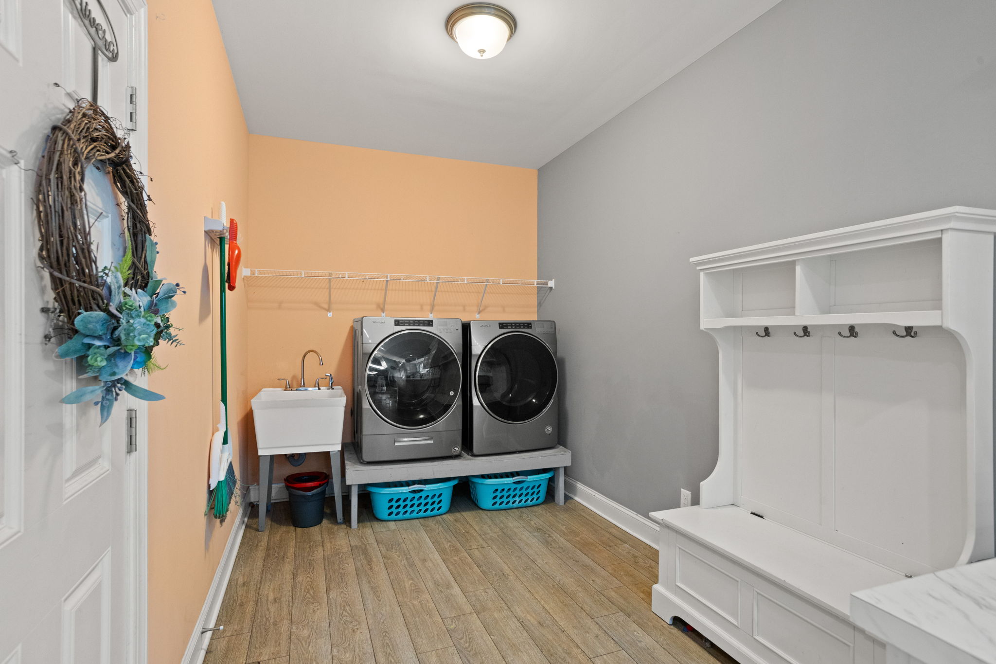  Photo 16