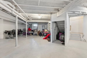  Photo 44