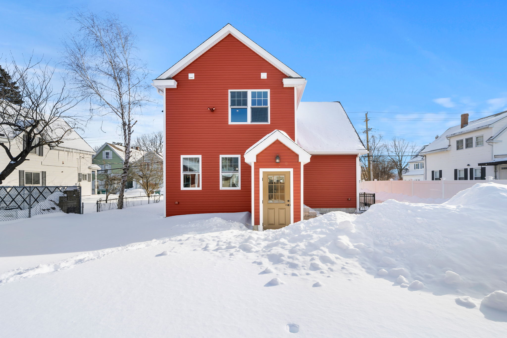 52 Lundberg St, Lowell, MA 01852, USA Photo 5