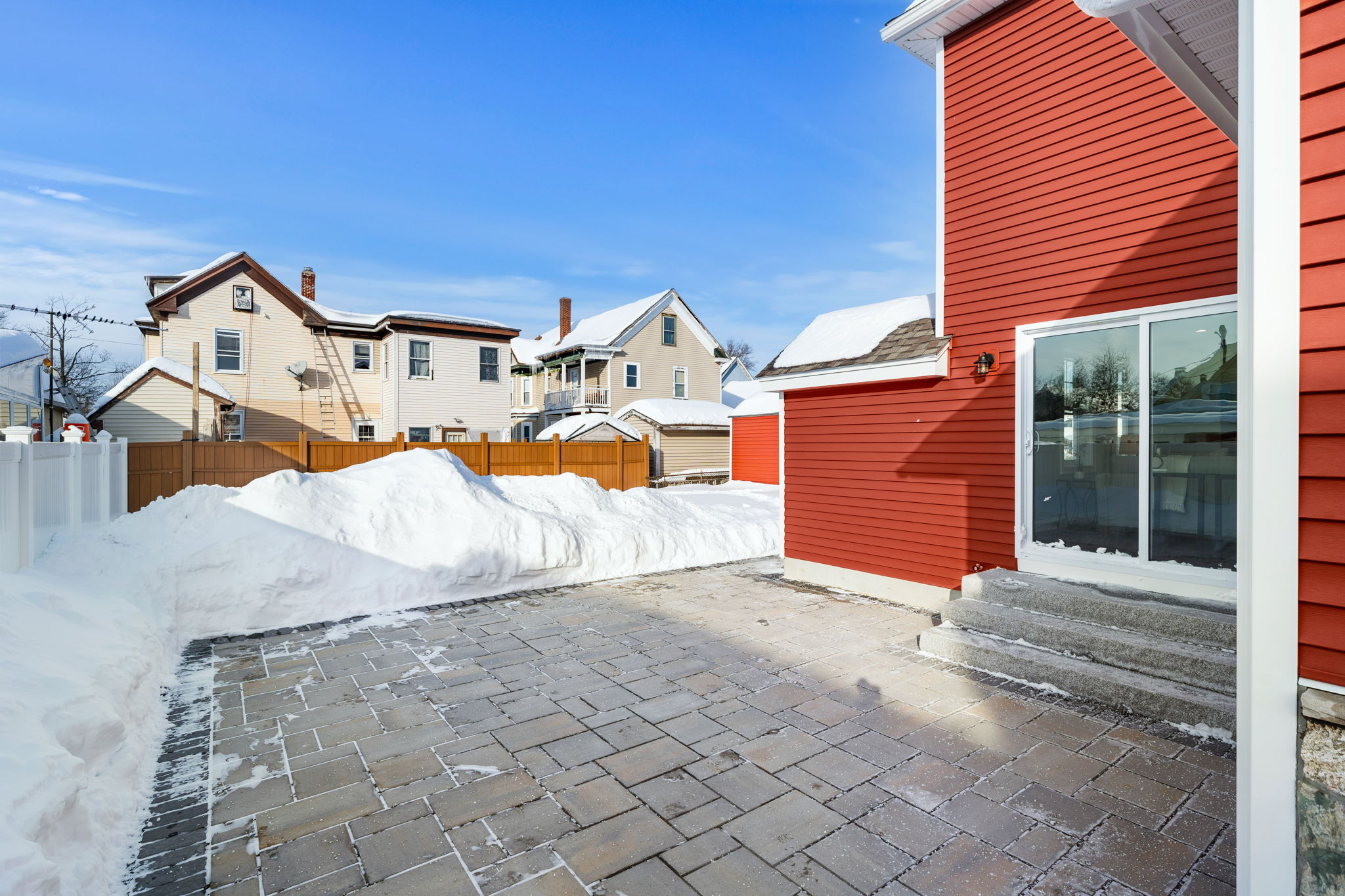 52 Lundberg St, Lowell, MA 01852, USA Photo 7