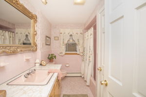  52 Pine Hill Rd, Johnston, RI 02919, US Photo 14