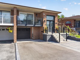 52 Revlis Crescent, Toronto ON — real estate photography by Amazing Photo Video