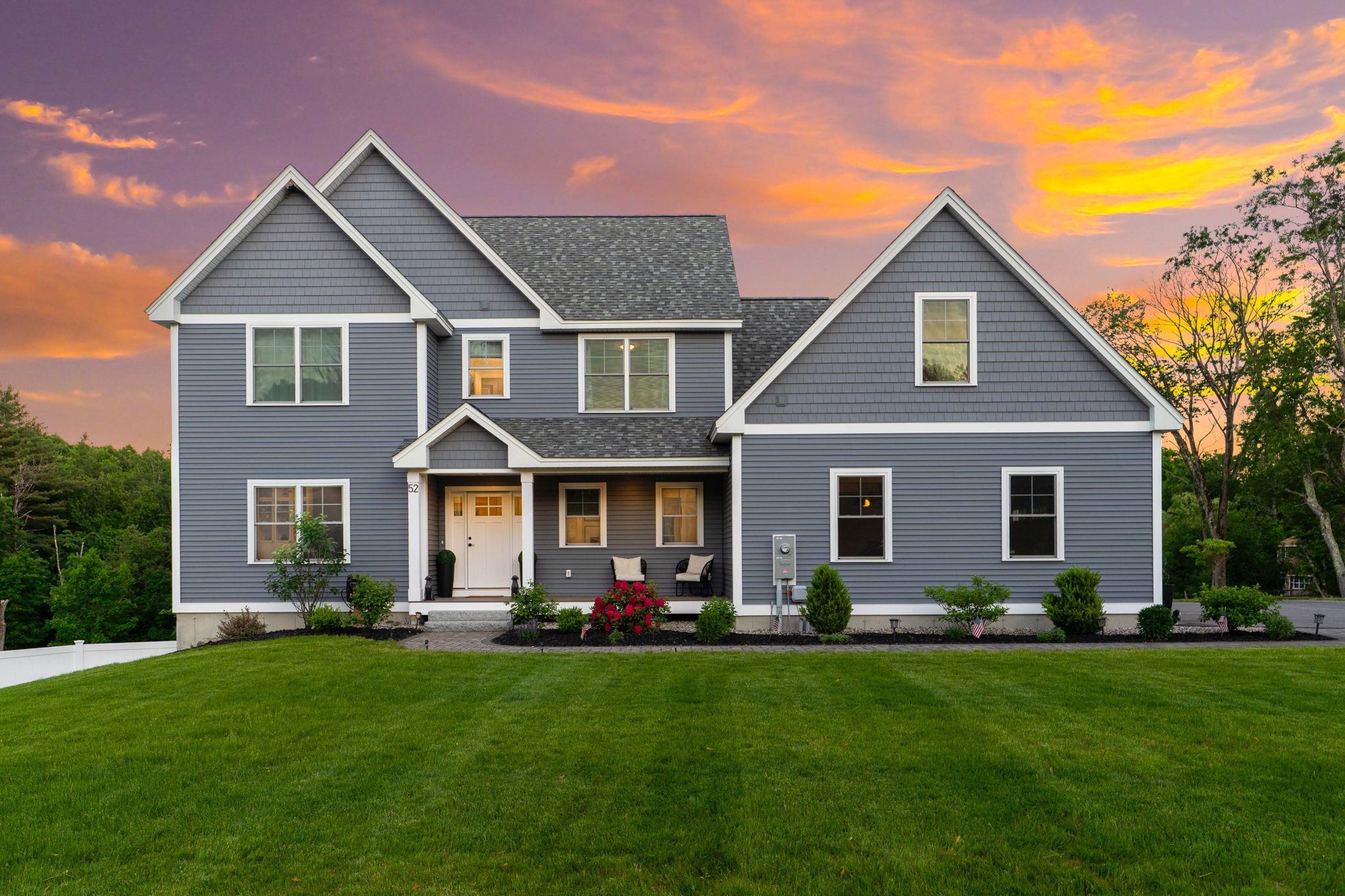 52 Stonehenge Rd, Londonderry, NH 03053, USA