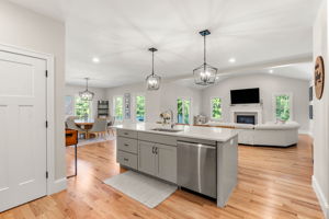 52 Stonehenge Rd, Londonderry, NH 03053, USA Photo 6
