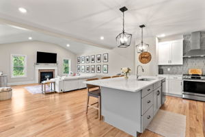 52 Stonehenge Rd, Londonderry, NH 03053, USA Photo 7