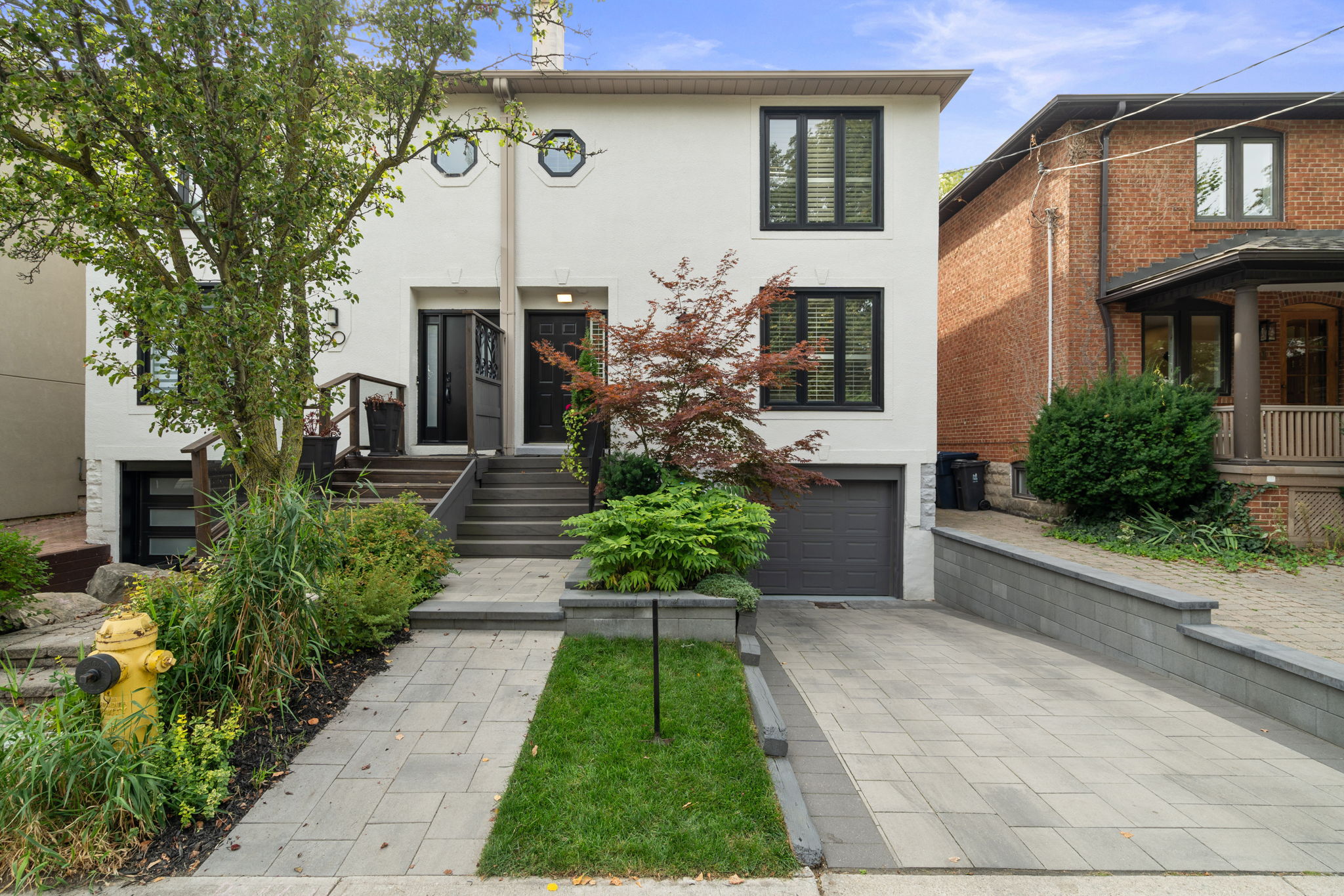 52 Taunton Rd Toronto, ON M4S 2P1