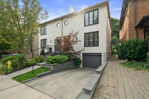 52 Taunton Rd, Toronto ON