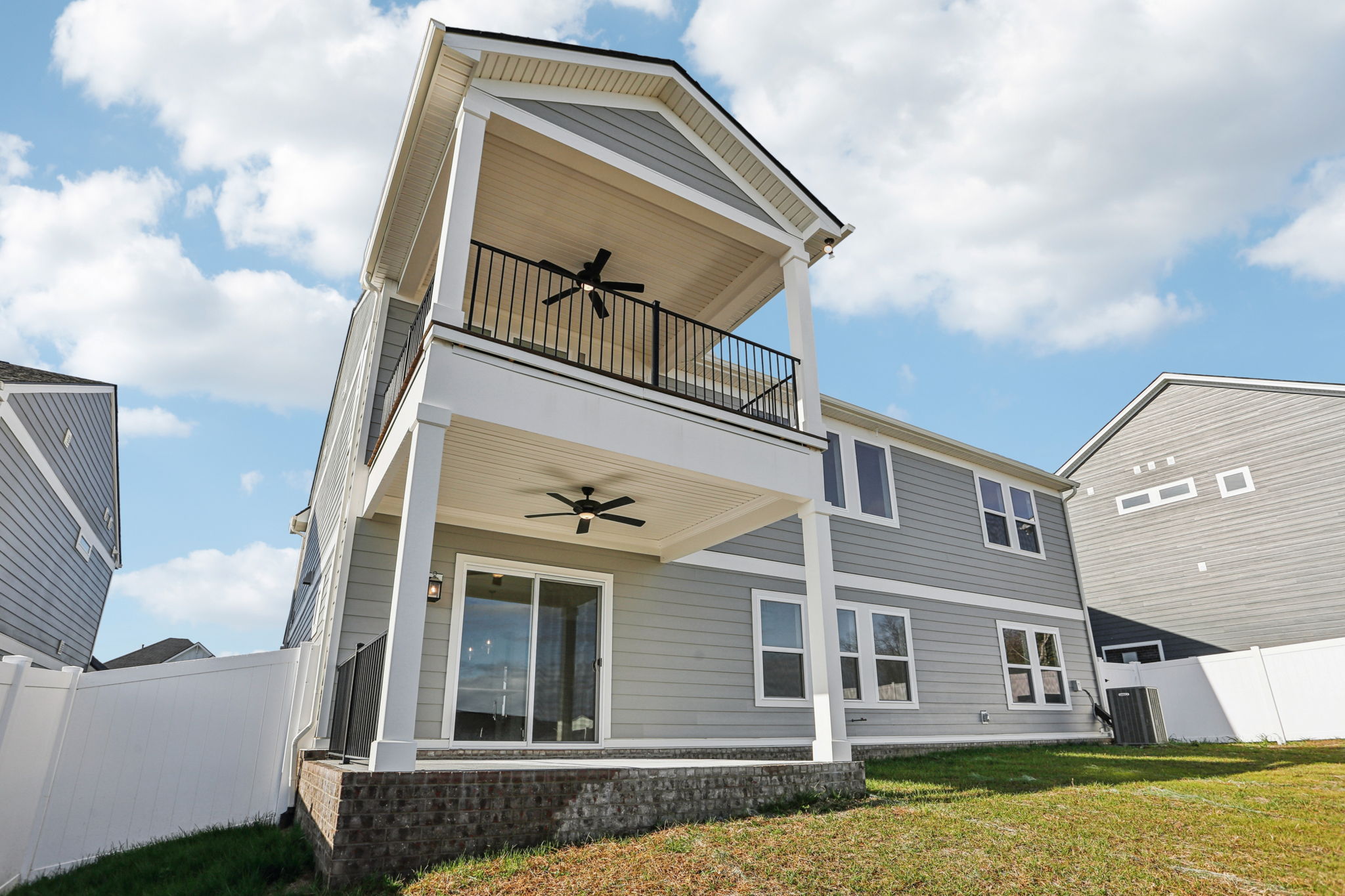 520 Blue Olive Dr-S2611-059