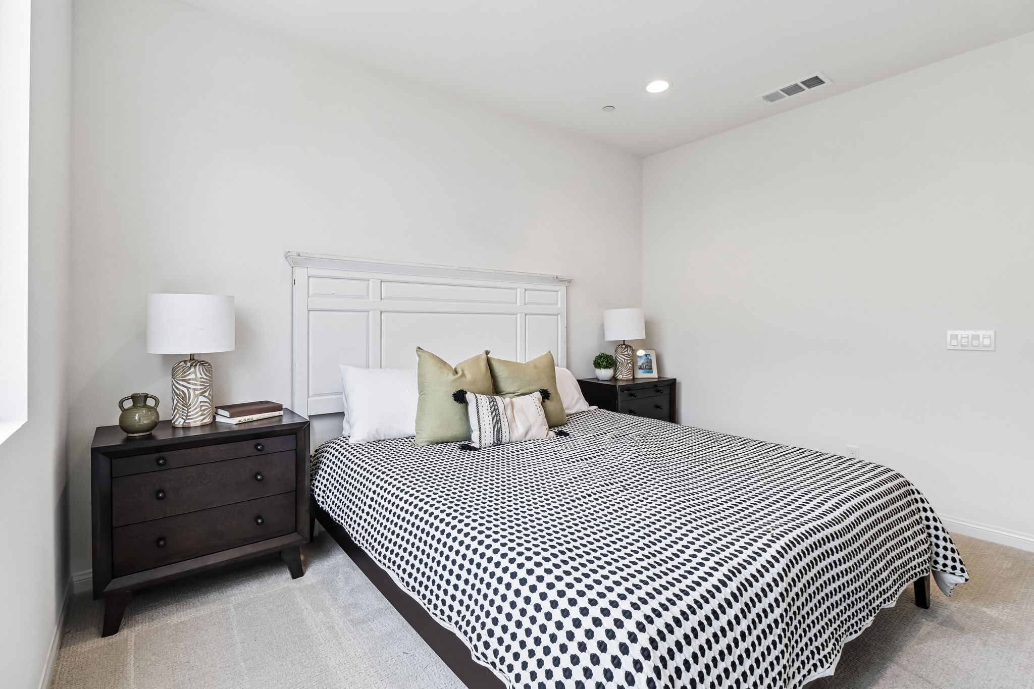 208874 - 520 Cobblestone Ct, El Cajon, CA 92020-S0505-033