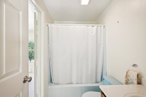 Cullan Dr-038.jpg
