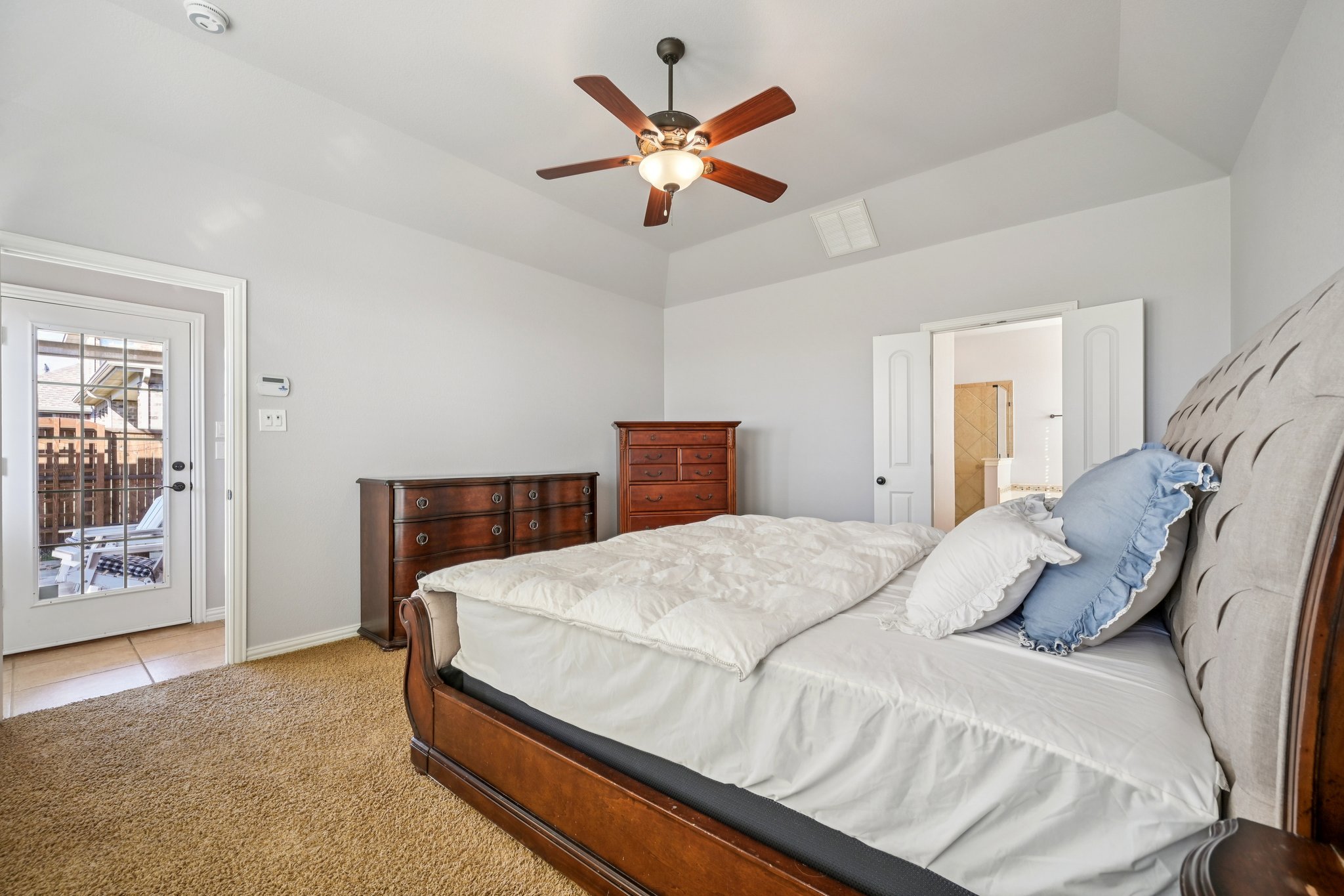 Eastland Dr-S2101-020.jpg