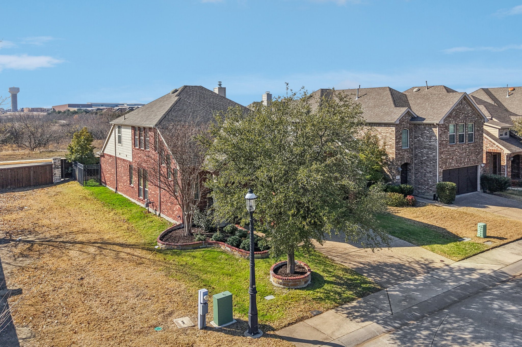 Eastland Dr-S2101-031.jpg