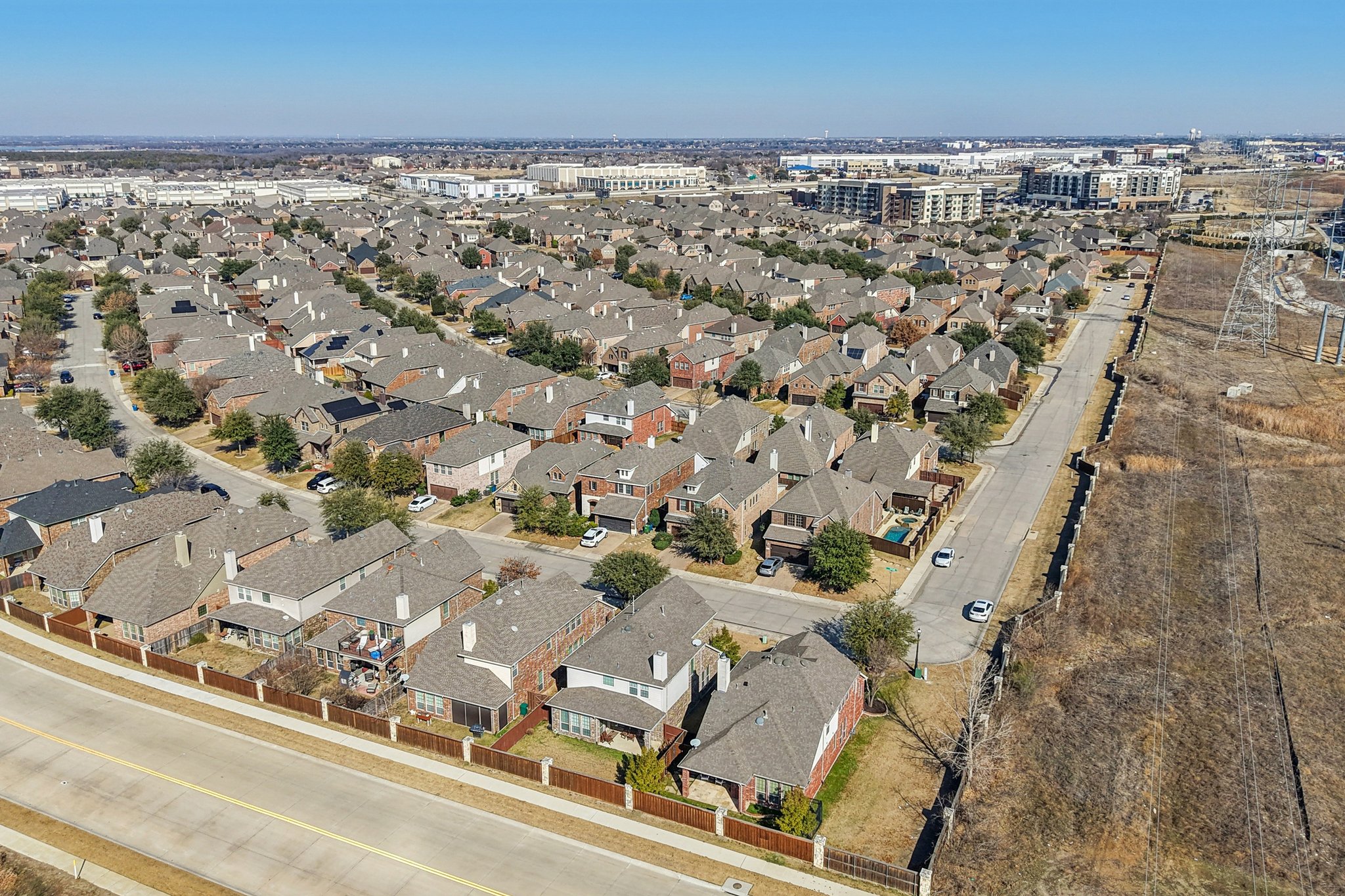 Eastland Dr-S2101-037.jpg
