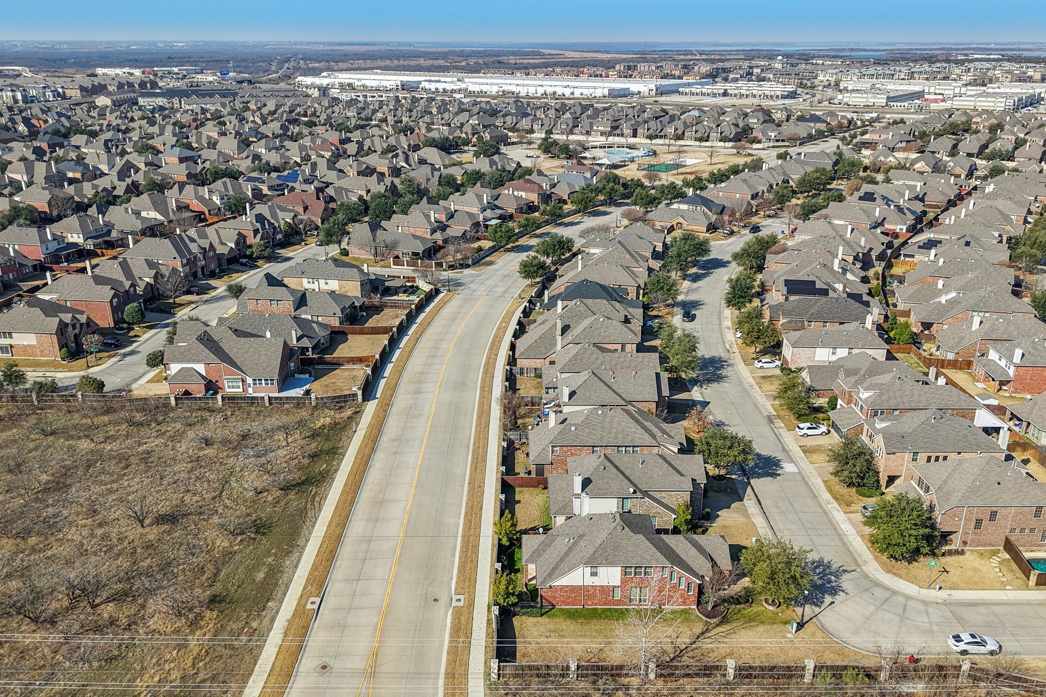 Eastland Dr-S2101-038.jpg