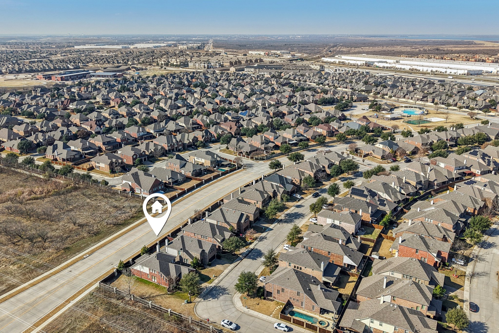 Eastland Dr-S2101-040.jpg