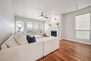 Eastland Dr-S2101-006.jpg