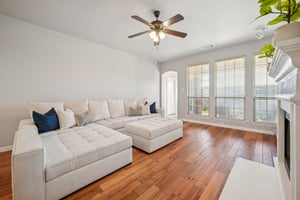 Eastland Dr-S2101-007.jpg