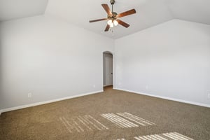 Eastland Dr-S2101-028.jpg