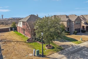 Eastland Dr-S2101-031.jpg