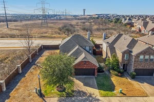 Eastland Dr-S2101-033.jpg