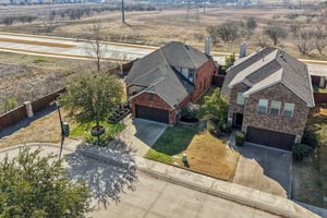 Eastland Dr-S2101-035.jpg