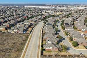 Eastland Dr-S2101-038.jpg