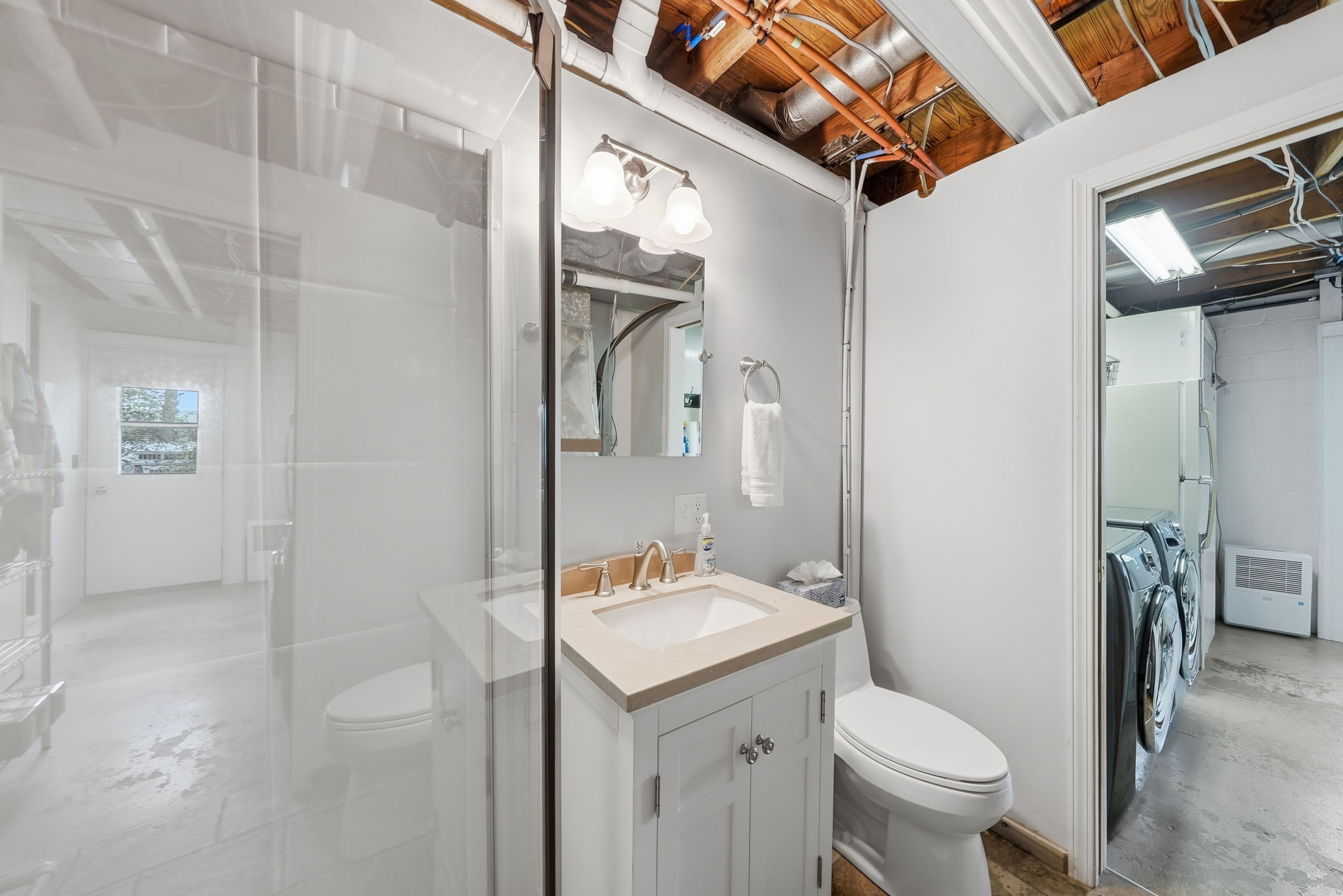  Photo 36