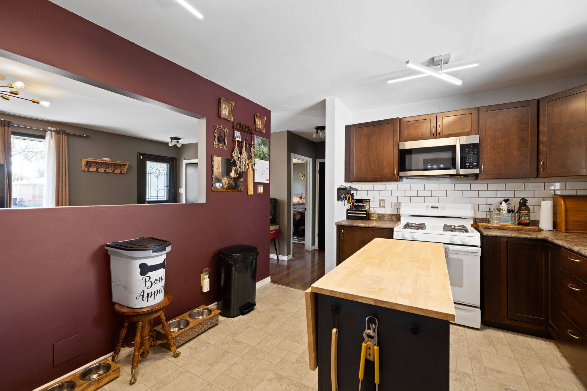 14. 520 Montague St. - Kitchen