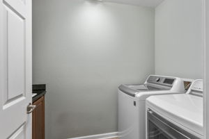  Photo 37